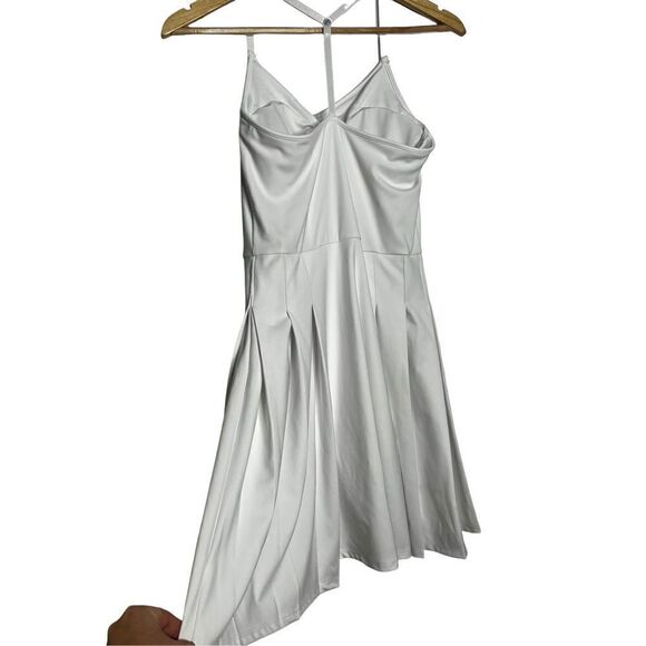 Tommy Bahama white racer back Tennis Golf Racquet &
Paddle Dress Size Small - Picture 5 of 7